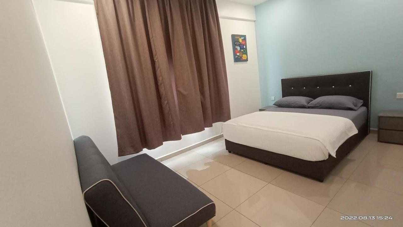 Appartamento Austin @ Novo 8 Malacca Esterno foto