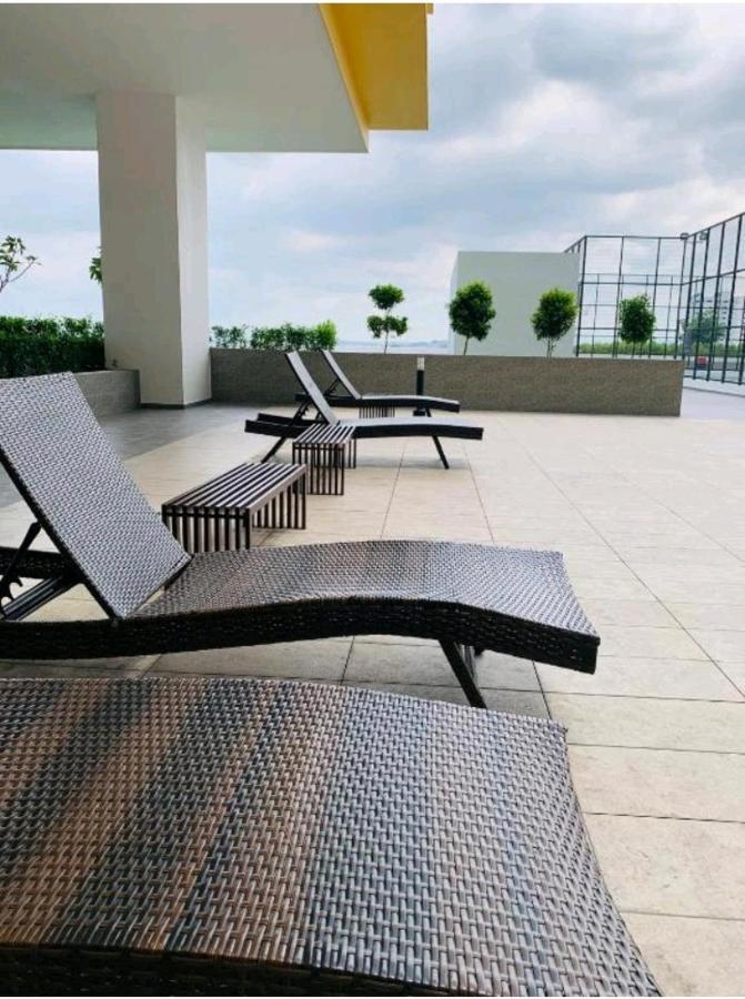 Appartamento Austin @ Novo 8 Malacca Esterno foto