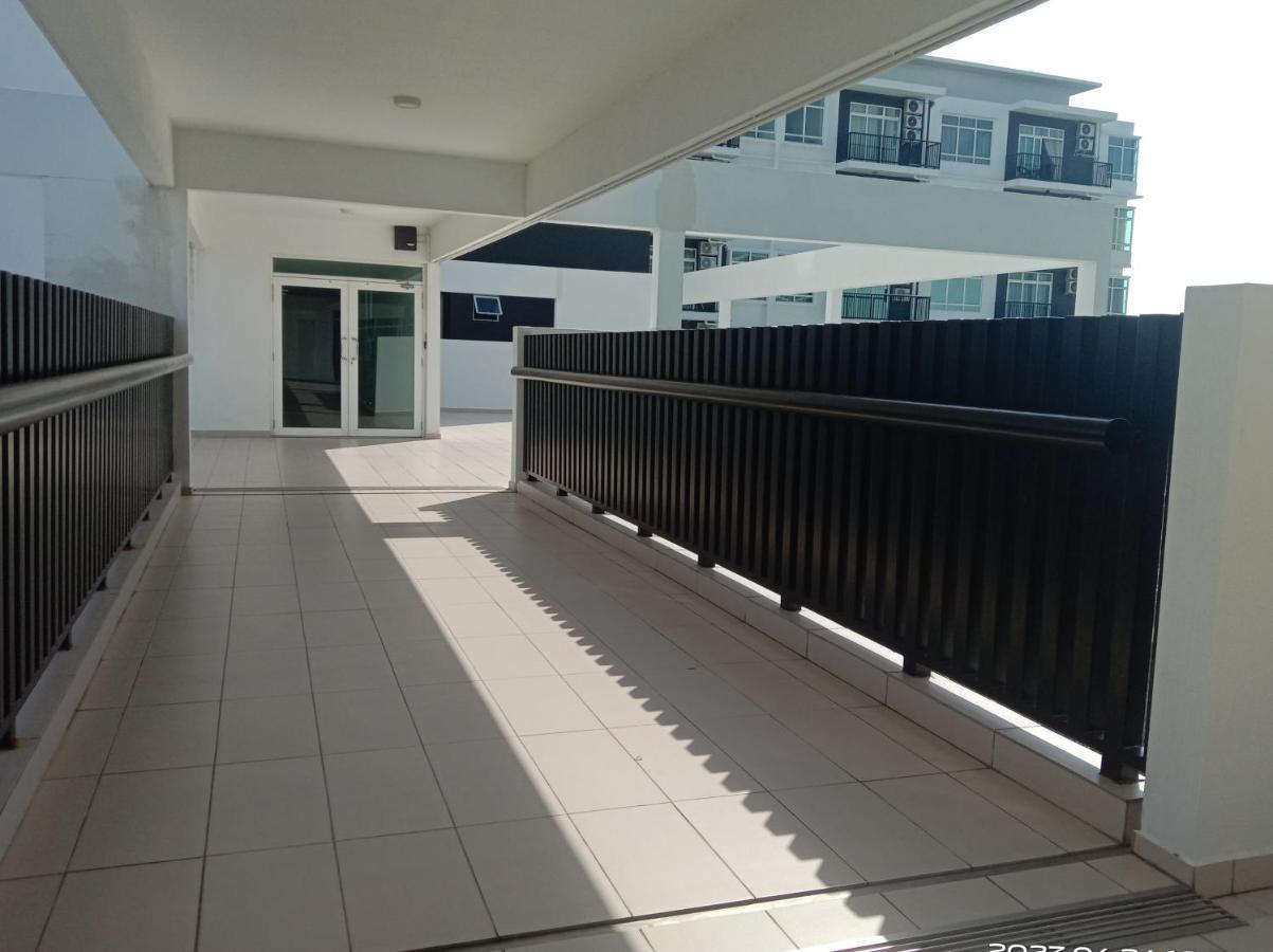 Appartamento Austin @ Novo 8 Malacca Esterno foto